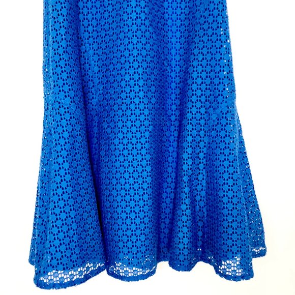 Akris Punto Blue Sleeveless Eyelet Lace Dress - 4 - Picture 4 of 11